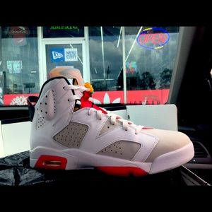 Jordan’s only been worn once size 13